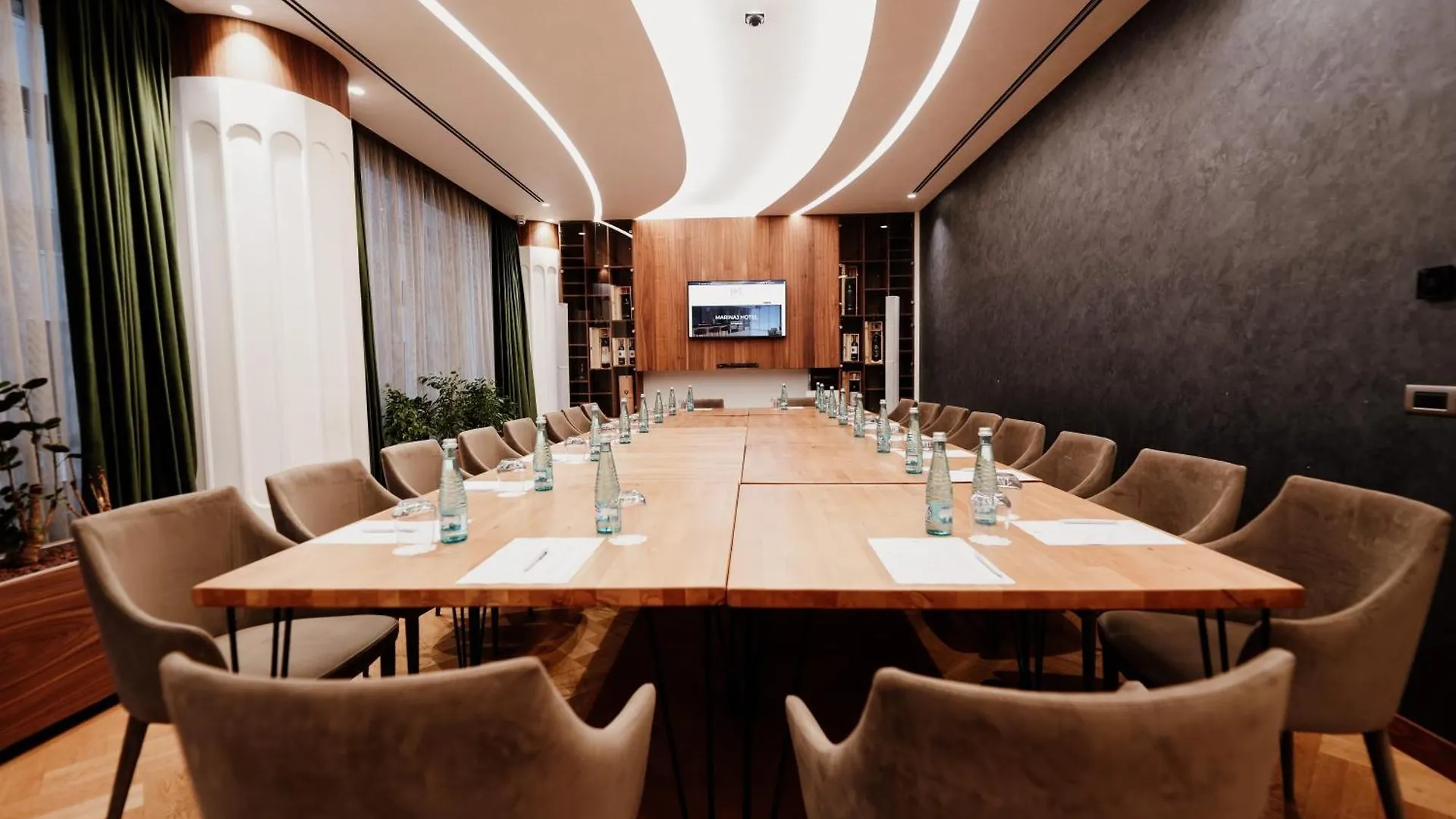 Marinaj Hotel & Spa Tirana