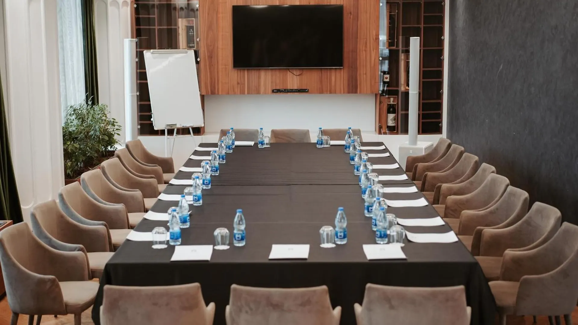 Marinaj Hotel & Spa Tirana
