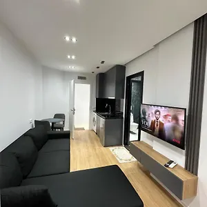 https://cozystayapartments.hotels-in-tirana.com