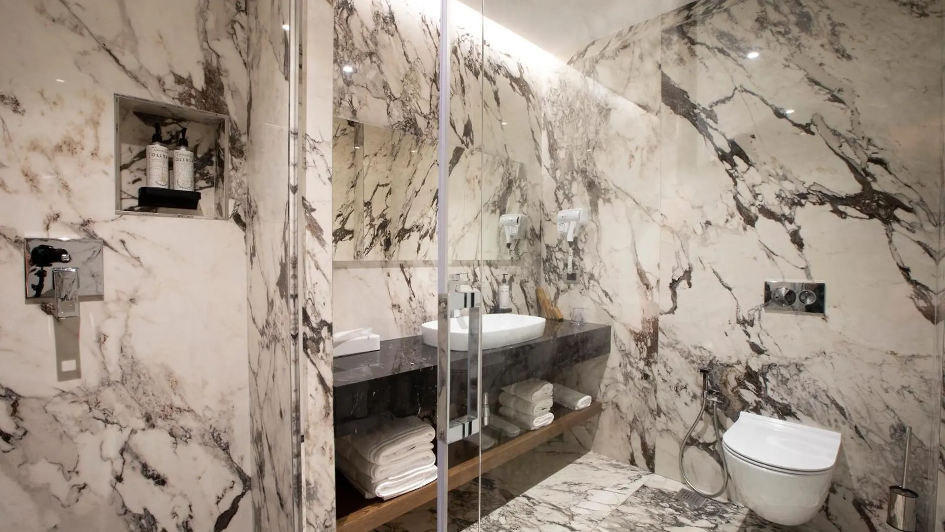 Marinaj Hotel & Spa Tirana Albania
